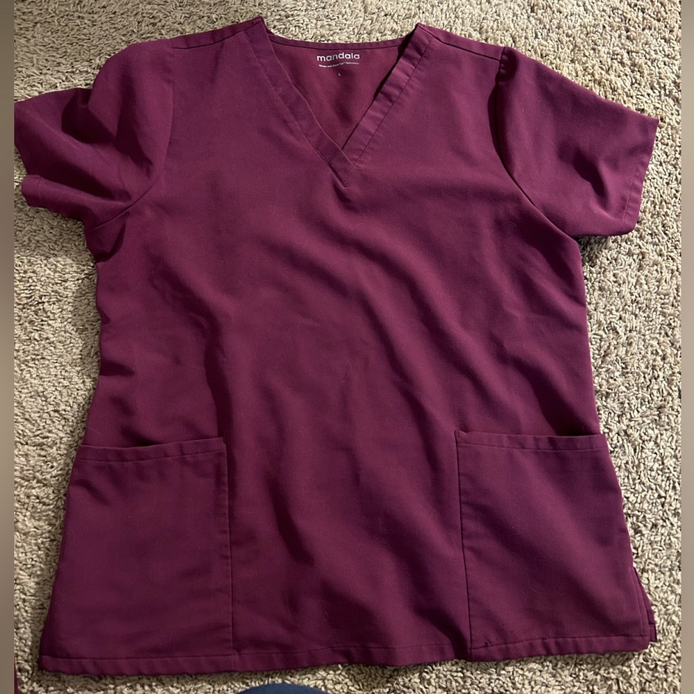 Mandala plum Scrub set